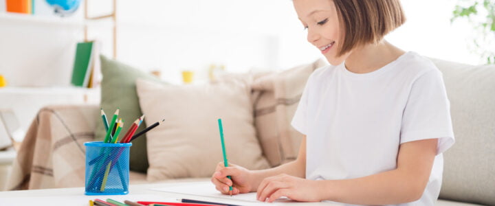 Can you leave children alone at home?